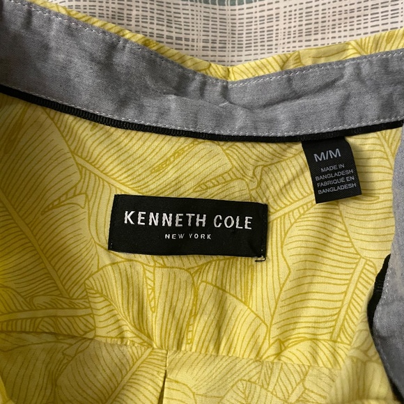 Kenneth cole button down short sleeve - Picture 2 of 3